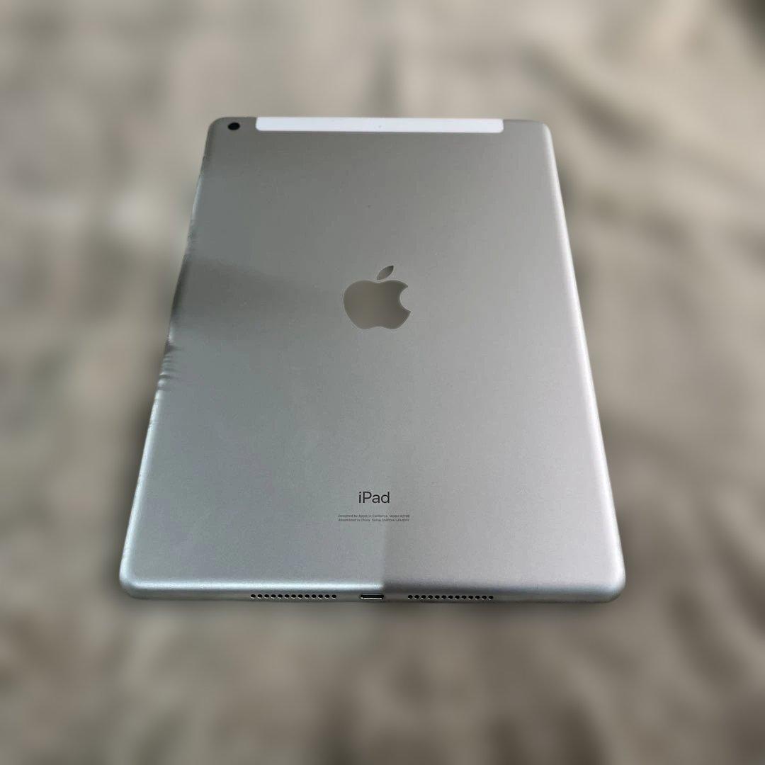 Apple iPad (第７世代) Wi-Fi + Cellular シルバー