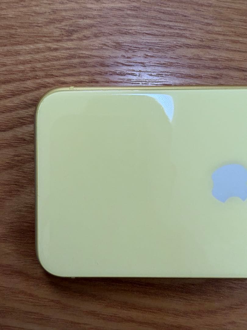 iPhone11 256GB レンズヒビ有り　使用に問題はないですが難あり