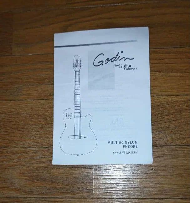 ゴダンギター　Multiac Nylon Encore