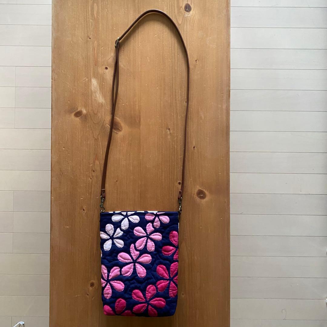 ハワイアンキルト◆ショルダーバッグ&ポーチ◆プルメリア◆ハンドメイド◆２点セット