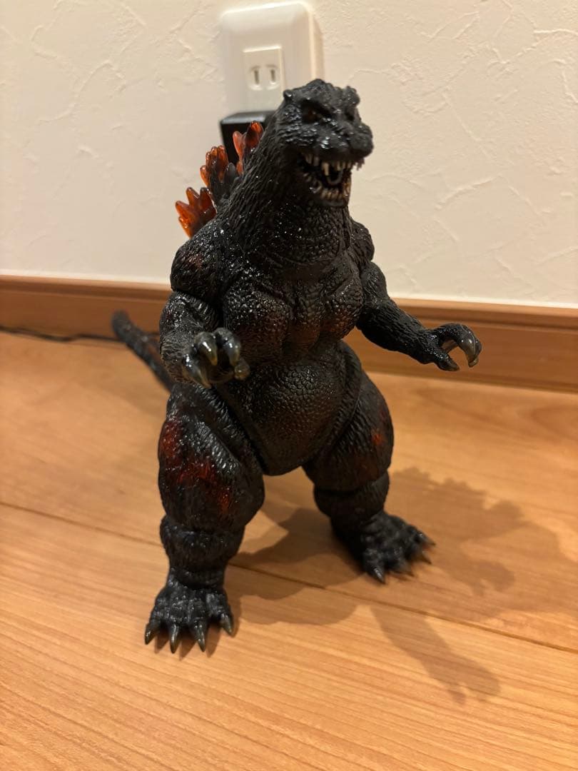 西*彦様 バーニングゴジラ フィギュア（塗装発光改造）