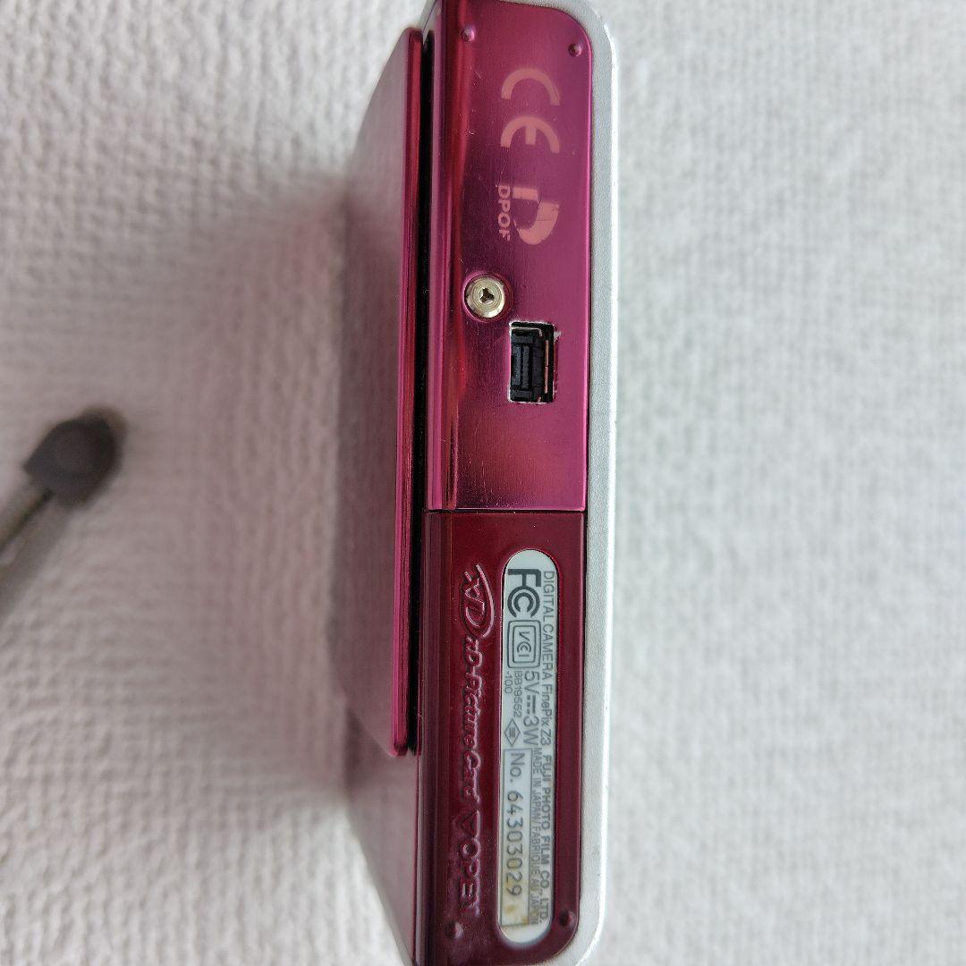 FUJIFILM FINEPIX Z3　デジタルカメラ　レッド