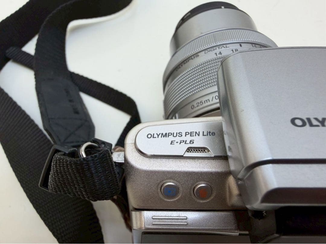 OLYMPUS PEN E-PL6 ダブルズームキット ミラーレス一眼カメラ