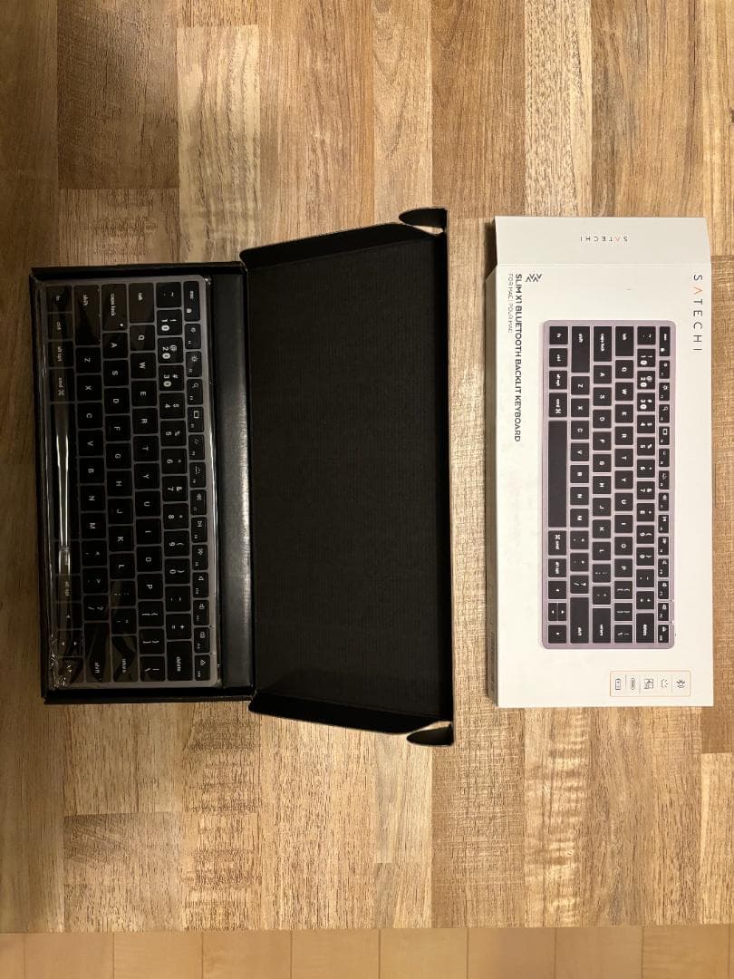 Satechi スリム X1 Bluetooth バックライトキーボード