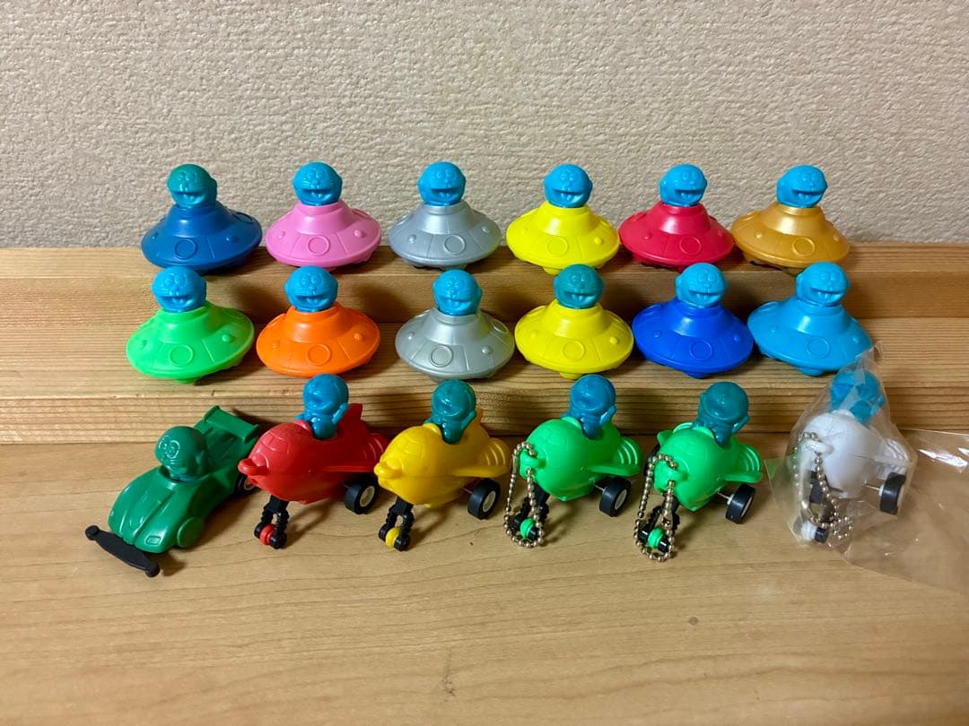 ドラえもん　フィギュア映画　コレクション　ペットボトルキャップ　キーホルダー