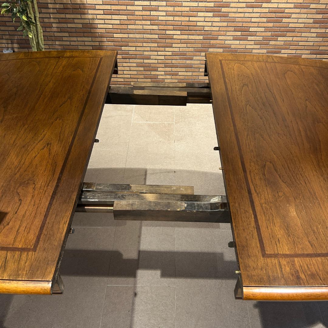 在庫一掃セール♥美品　アメリカアンティークダイングテーブル　伸長式　クラシカル