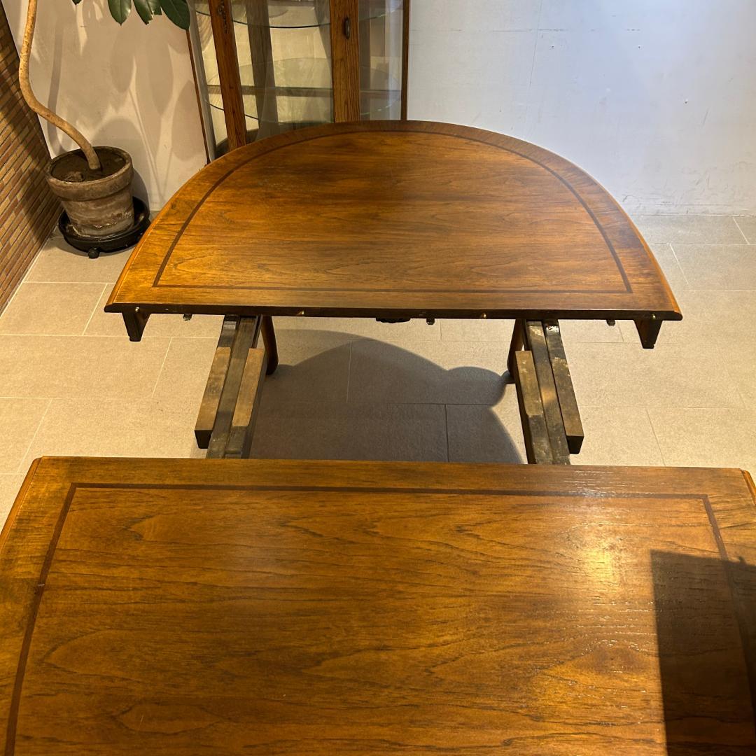 在庫一掃セール♥美品　アメリカアンティークダイングテーブル　伸長式　クラシカル