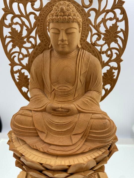 釈迦如来坐像