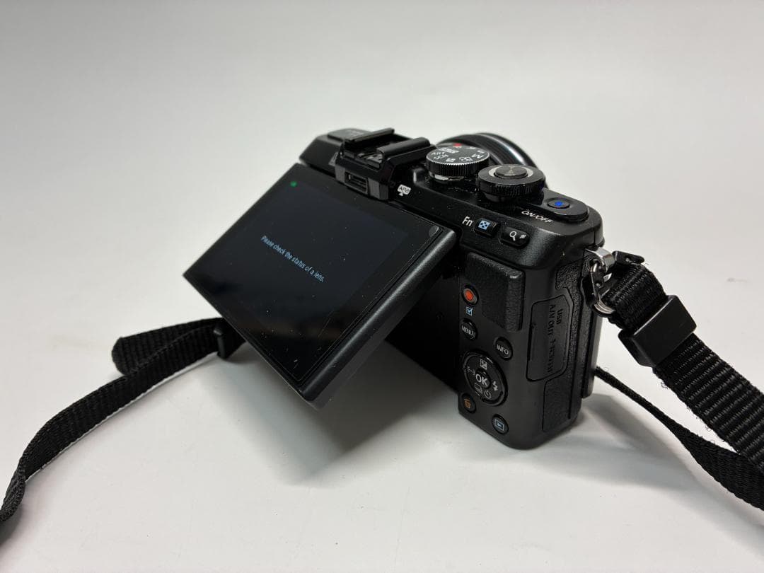 OLYMPUS PEN E-PL7 ミラーレス一眼