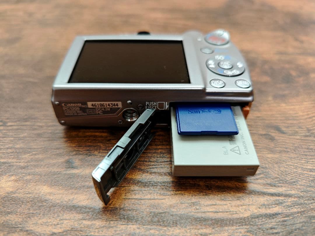 デジタルカメラ Canon IXY DIGITAL 900 IS