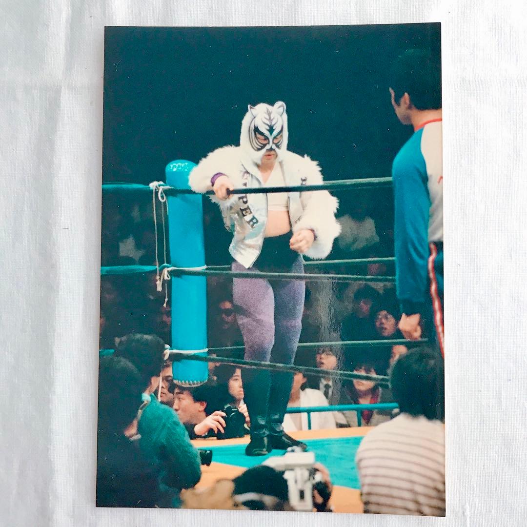 プロ格ヒーローズシリーズ　スーパータイガー、生写真付き！