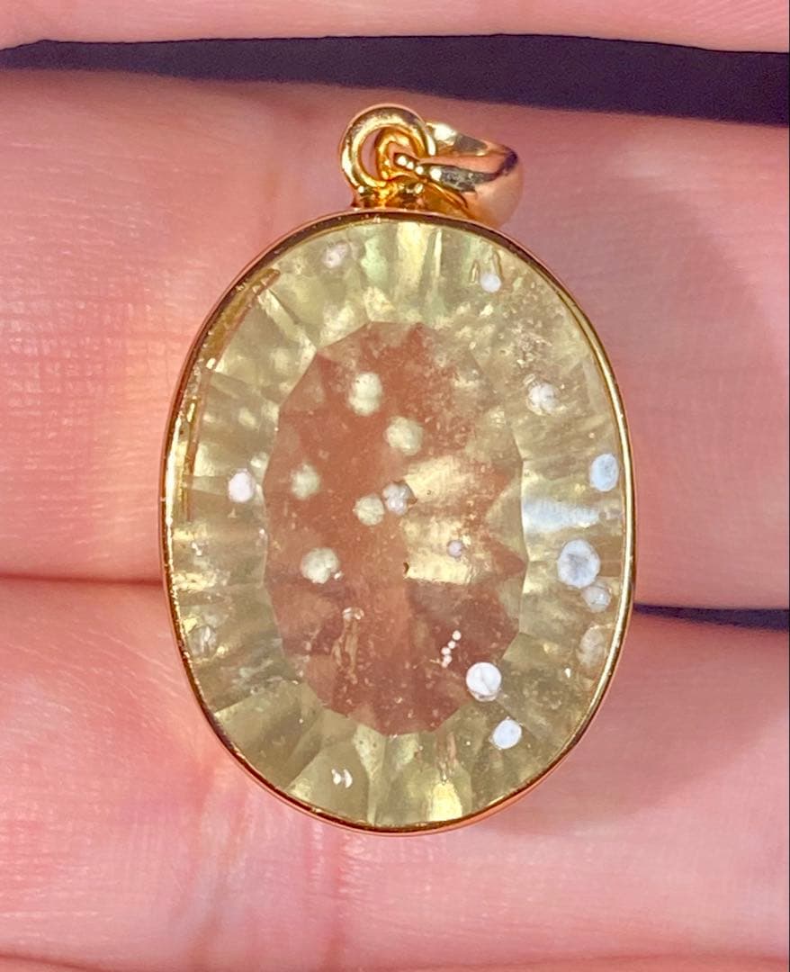 【新入荷‼︎高品質】リビアングラスのペンダントトップS925 中国語鑑定書付き