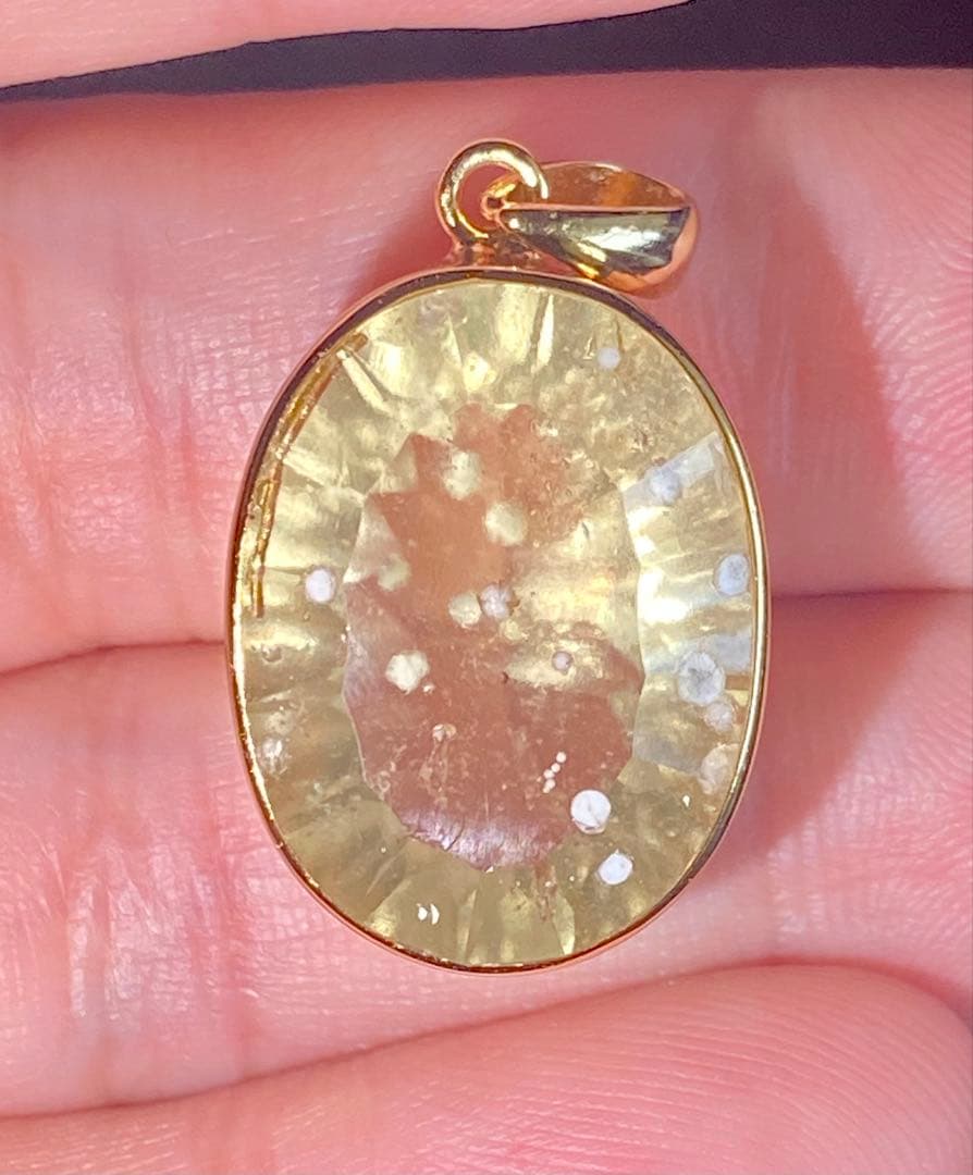 【新入荷‼︎高品質】リビアングラスのペンダントトップS925 中国語鑑定書付き