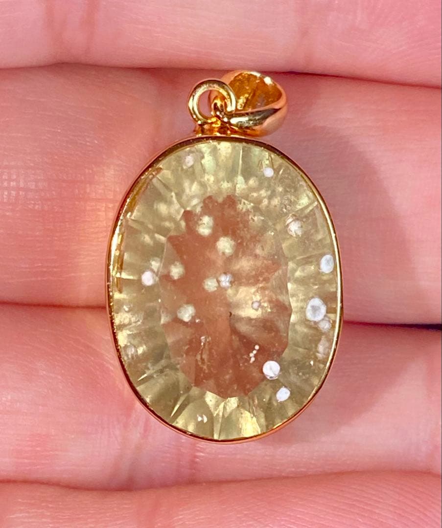 【新入荷‼︎高品質】リビアングラスのペンダントトップS925 中国語鑑定書付き