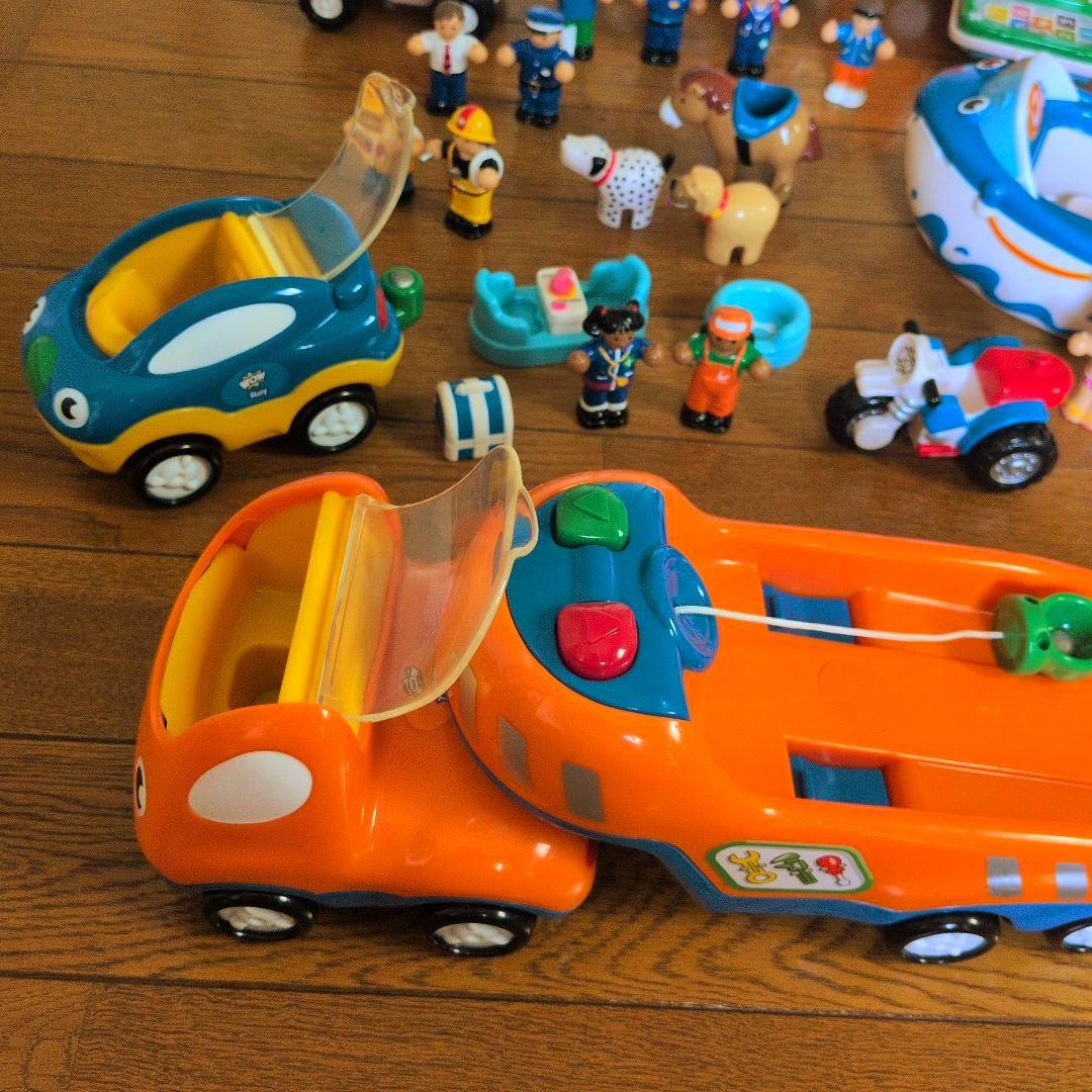 WOW Toys ワオトイズ　消防車　船　車セット　知育玩具　仕掛おもちゃ　海外