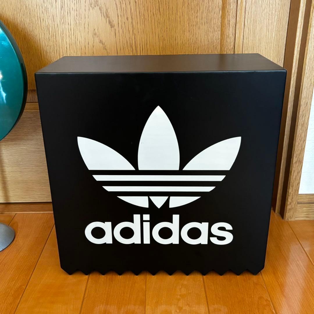 貴重 非売品 adidas アディダス 店舗用 看板 サイン ディスプレイ置物