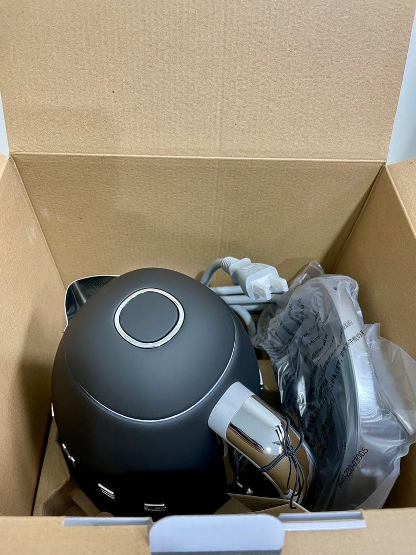 【新品未使用品】SMEG スメッグ ケトル(マットブラック)