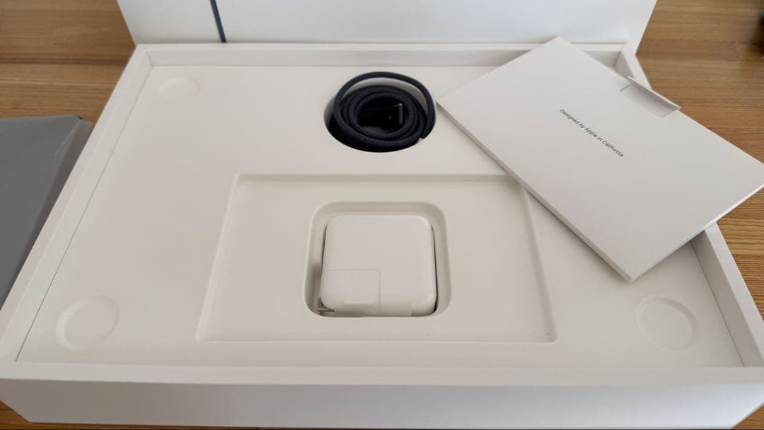 『超美品』MacBook Air M3 8GB/256GB ミッドナイト