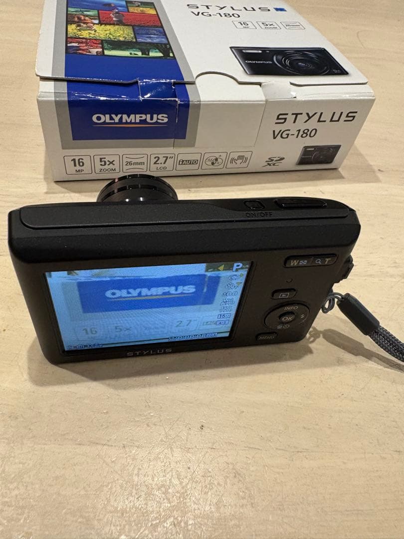 美品 オリンパス デジタルカメラ　STYLUS VGー180 ブラック