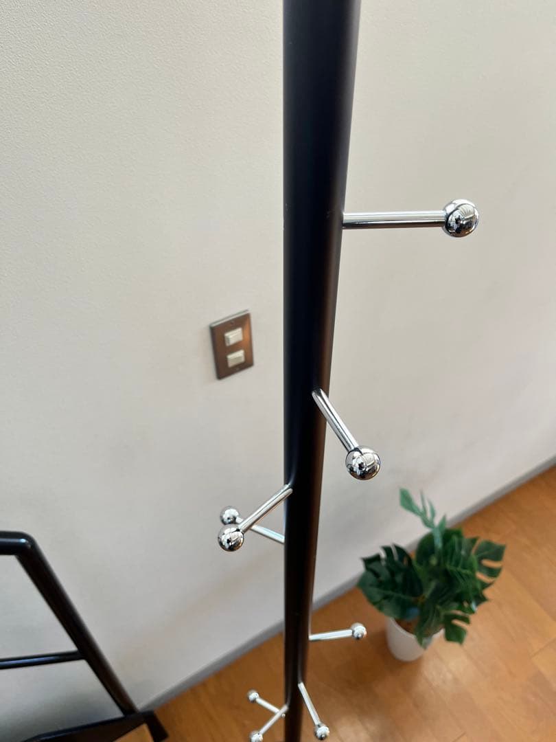 スペイン　Mobles114 コートスタンド　　　　モダンスタイル　ハンガー