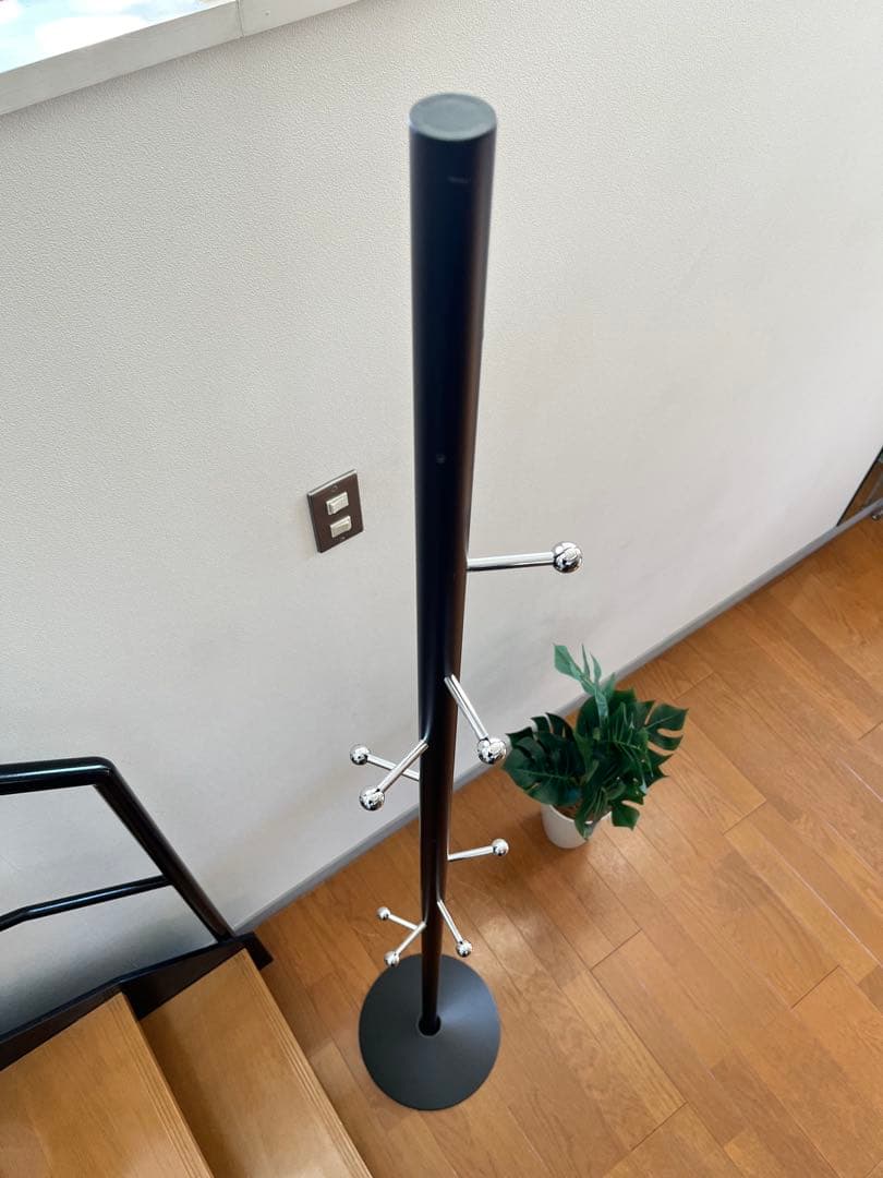 スペイン　Mobles114 コートスタンド　　　　モダンスタイル　ハンガー