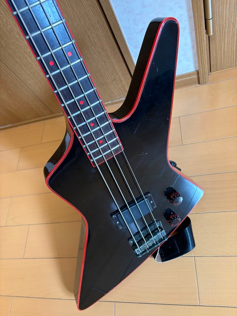 H*n様 Fresher エレキベース ギター　ブラック/レッド