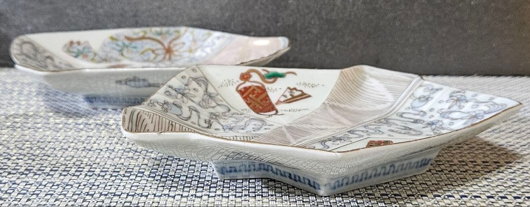 【最上作品❗️】江戸時代後期　古伊万里　錦手　折紙型　印籠に衣装図　変形皿　2客