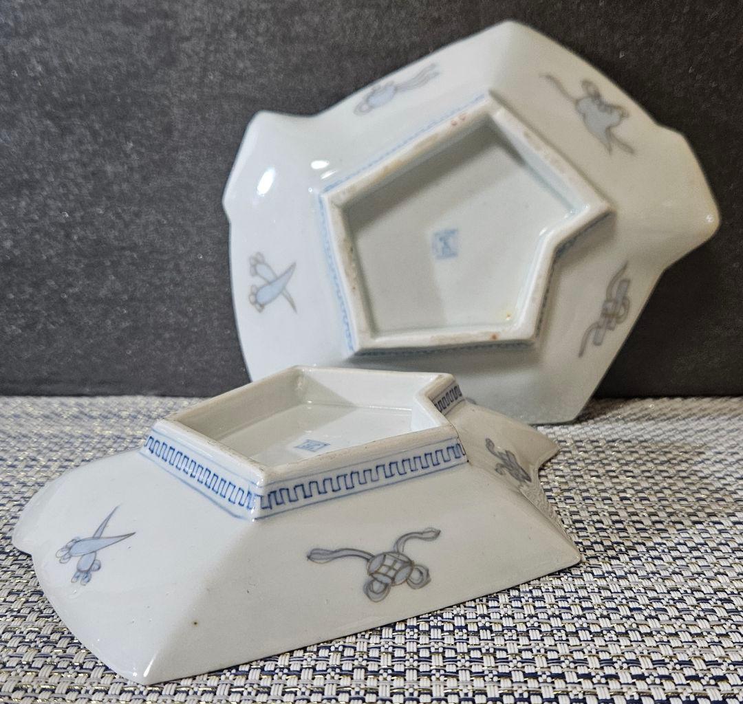 【最上作品❗️】江戸時代後期　古伊万里　錦手　折紙型　印籠に衣装図　変形皿　2客