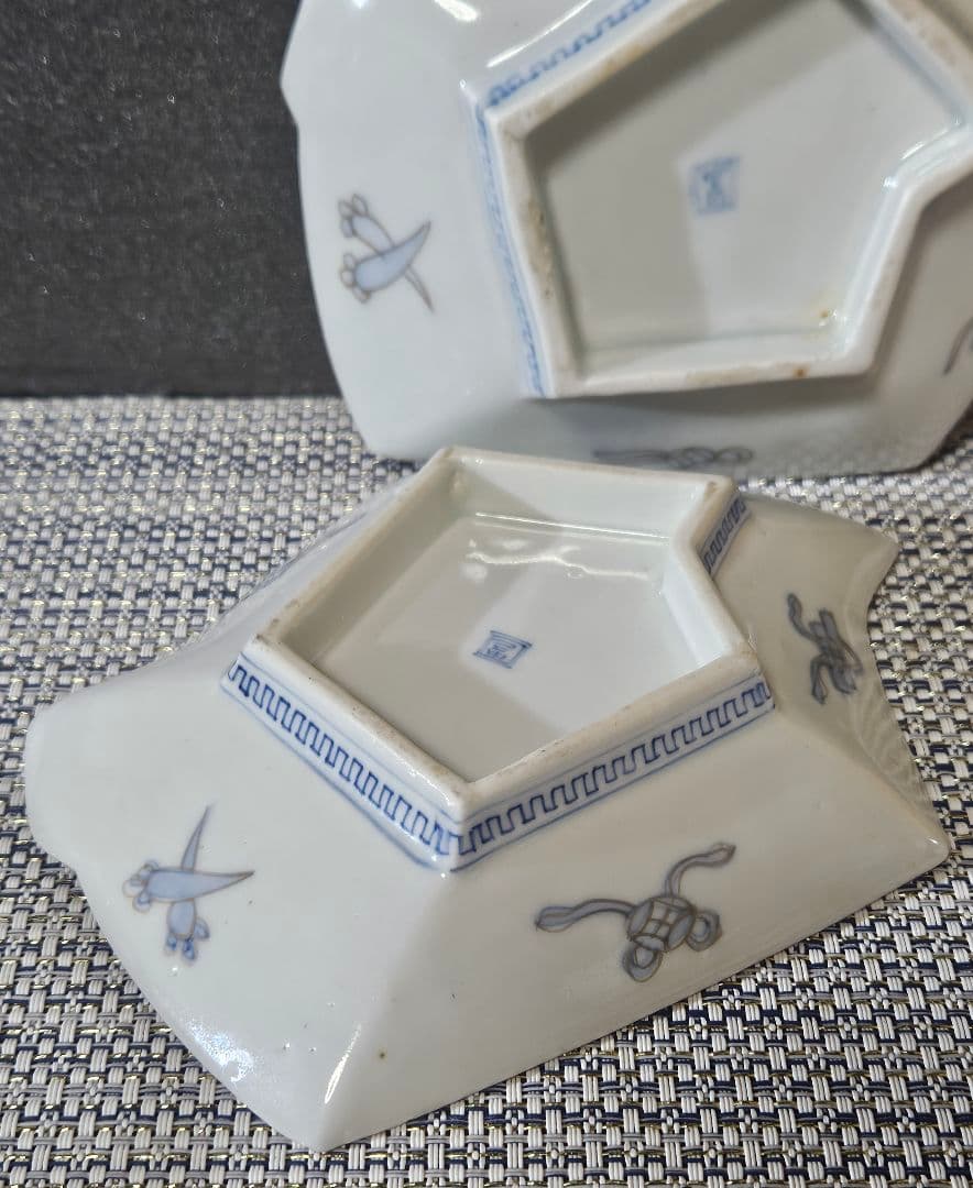 【最上作品❗️】江戸時代後期　古伊万里　錦手　折紙型　印籠に衣装図　変形皿　2客