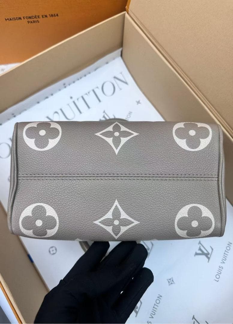 ✨ 状態良好✨グレー ハンドバッグ