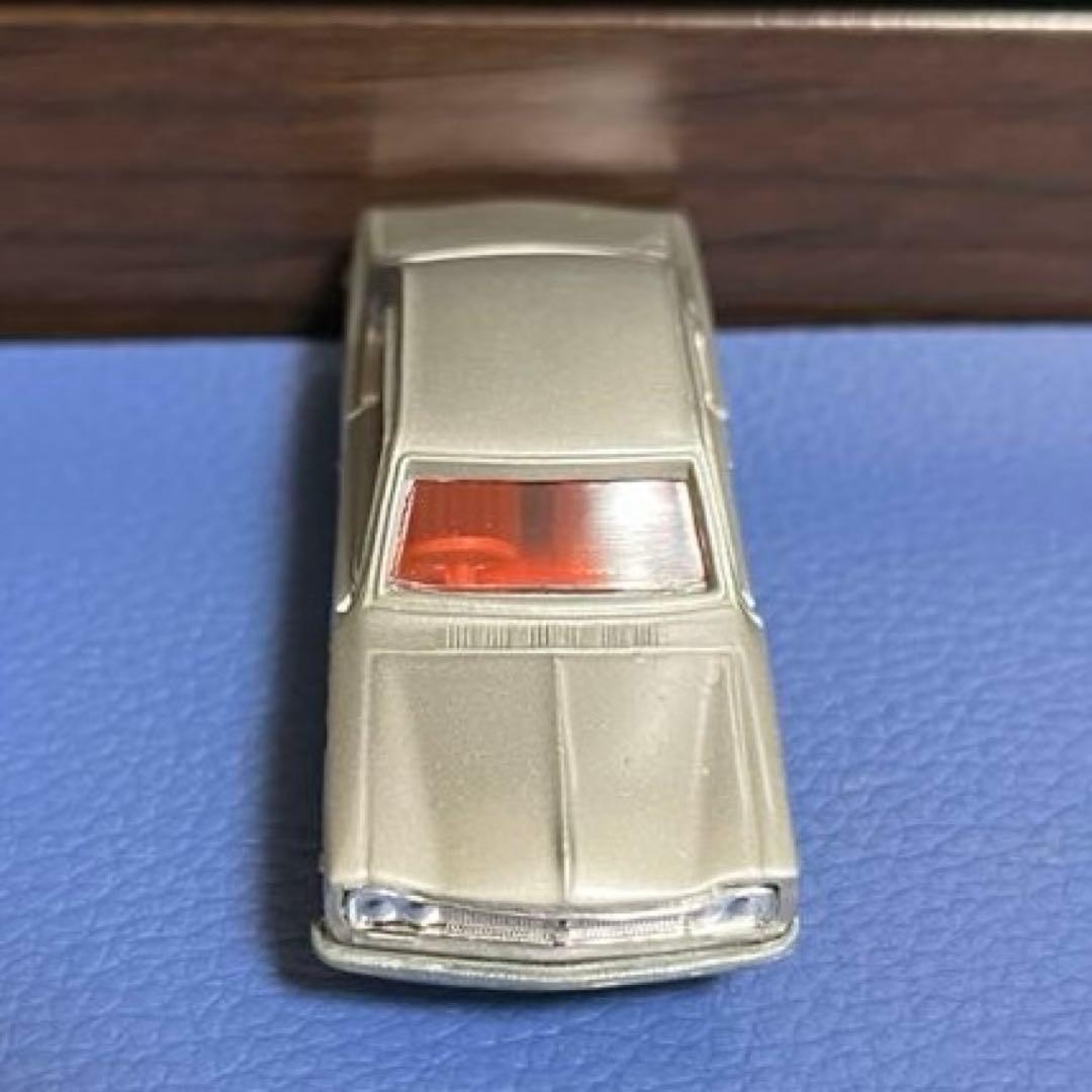 黒箱トミカNo.21日産スカイライン2000GT