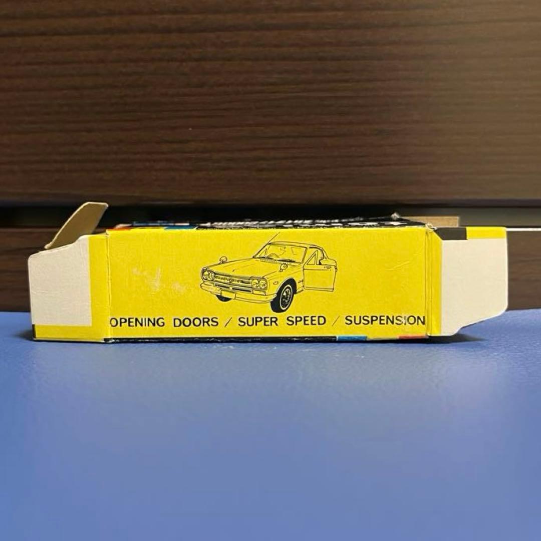 黒箱トミカNo.21日産スカイライン2000GT