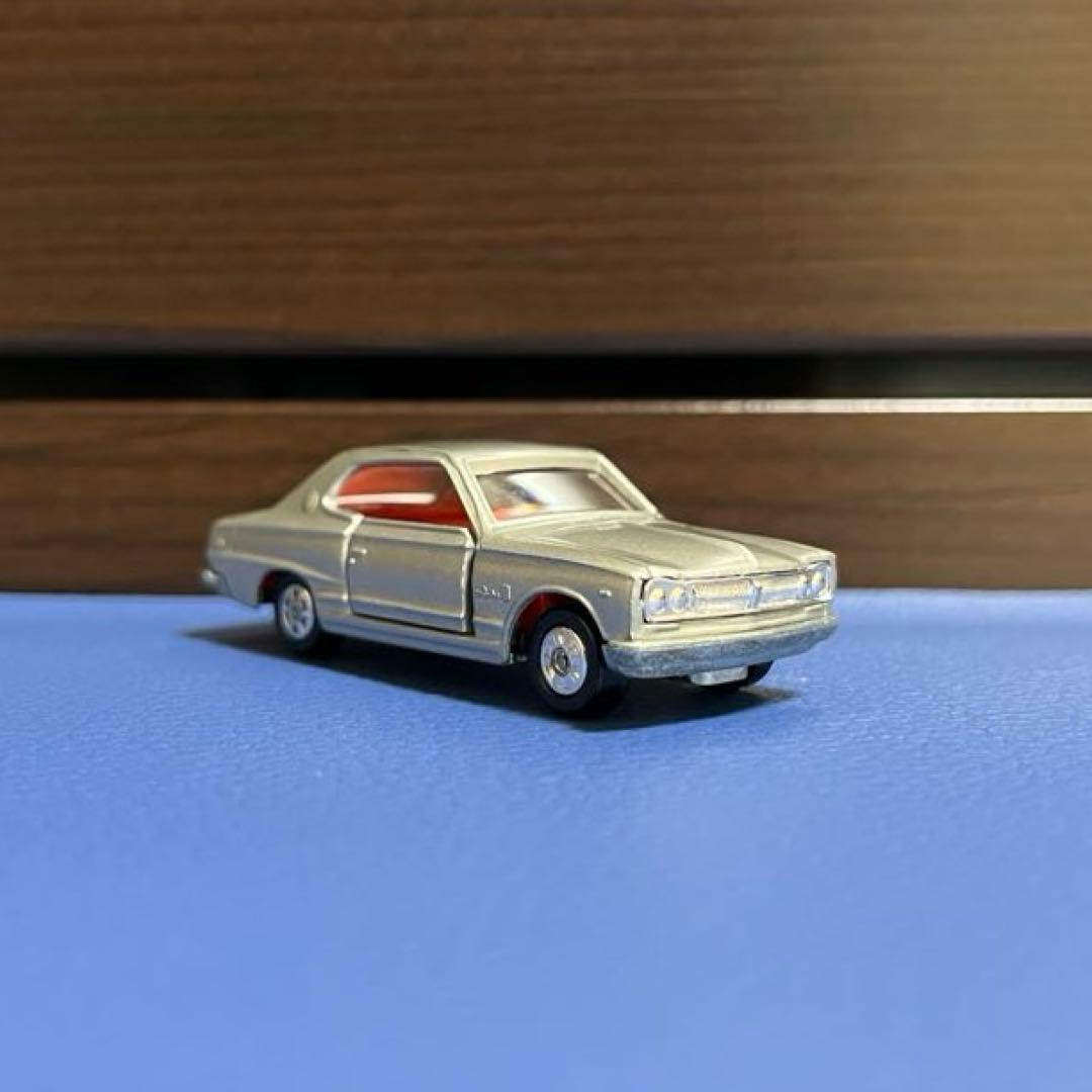 黒箱トミカNo.21日産スカイライン2000GT