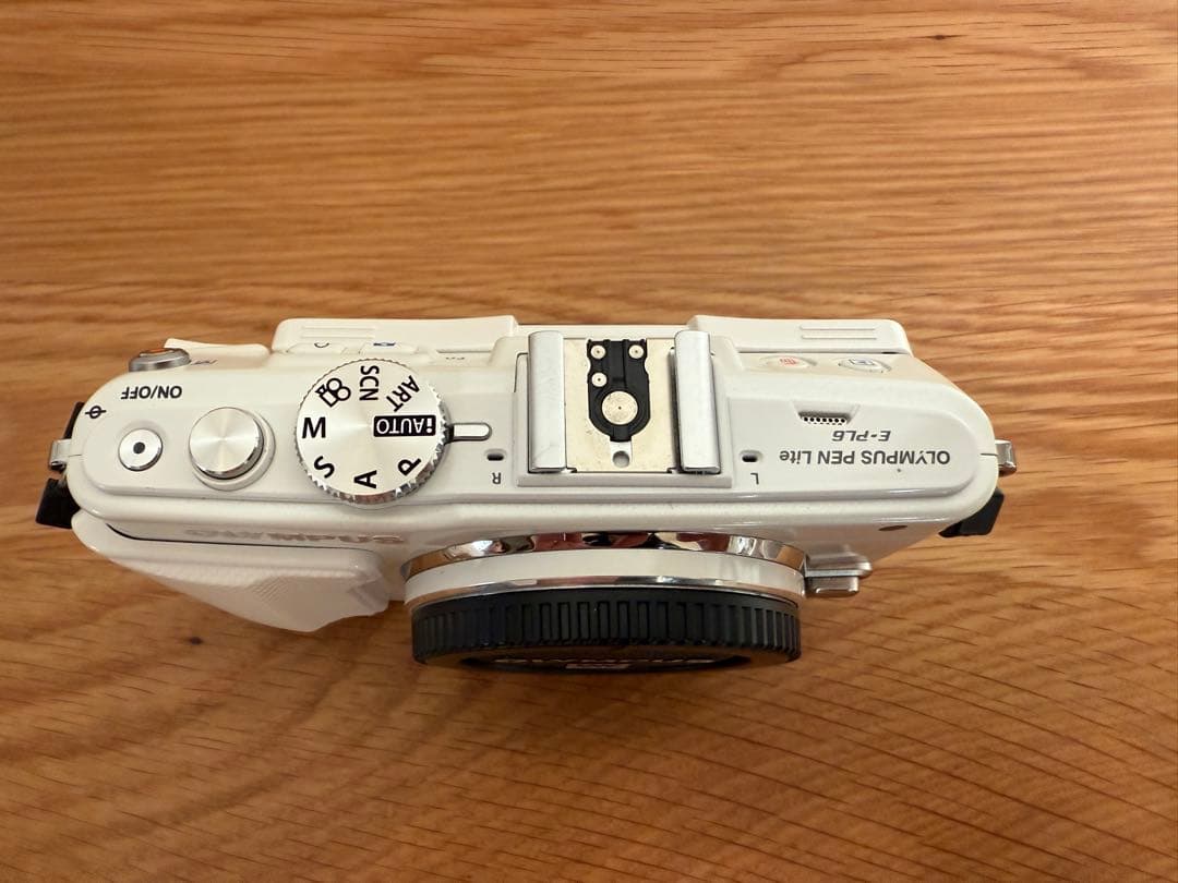 OLYMPUS PEN Lite E-PL6 ホワイト　ジャンク品