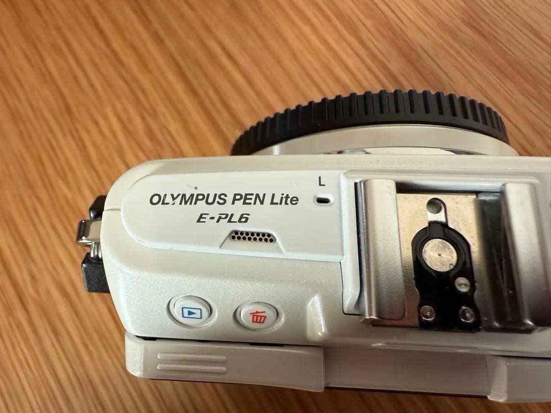 OLYMPUS PEN Lite E-PL6 ホワイト　ジャンク品