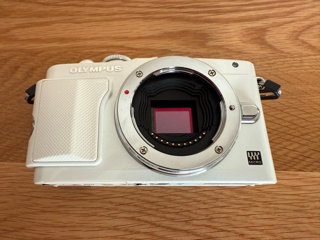 OLYMPUS PEN Lite E-PL6 ホワイト　ジャンク品