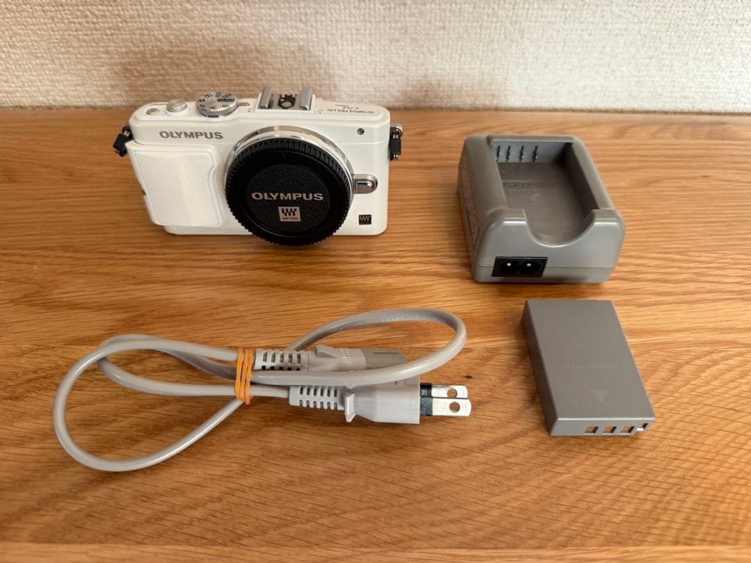 OLYMPUS PEN Lite E-PL6 ホワイト　ジャンク品