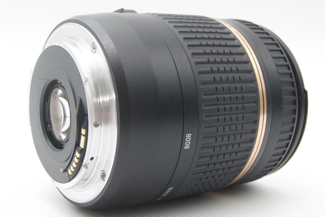 キャノンKiss X8i＋18-270mm 高倍率ズームキット　デジタル一眼レフ