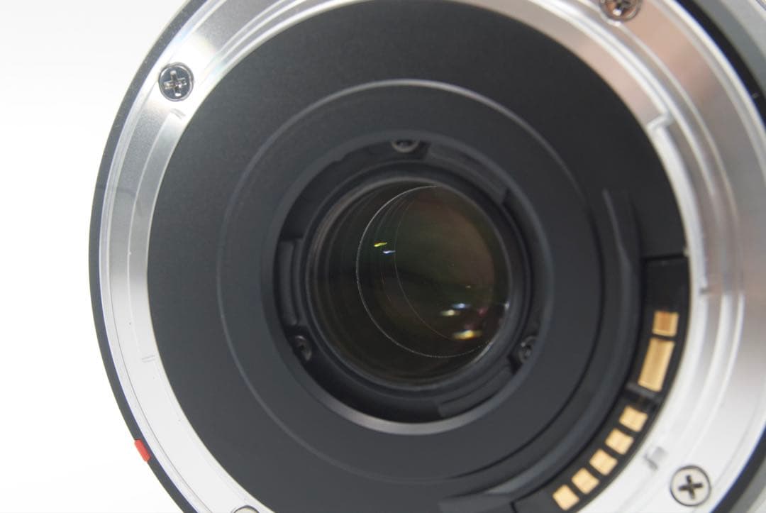 キャノンKiss X8i＋18-270mm 高倍率ズームキット　デジタル一眼レフ