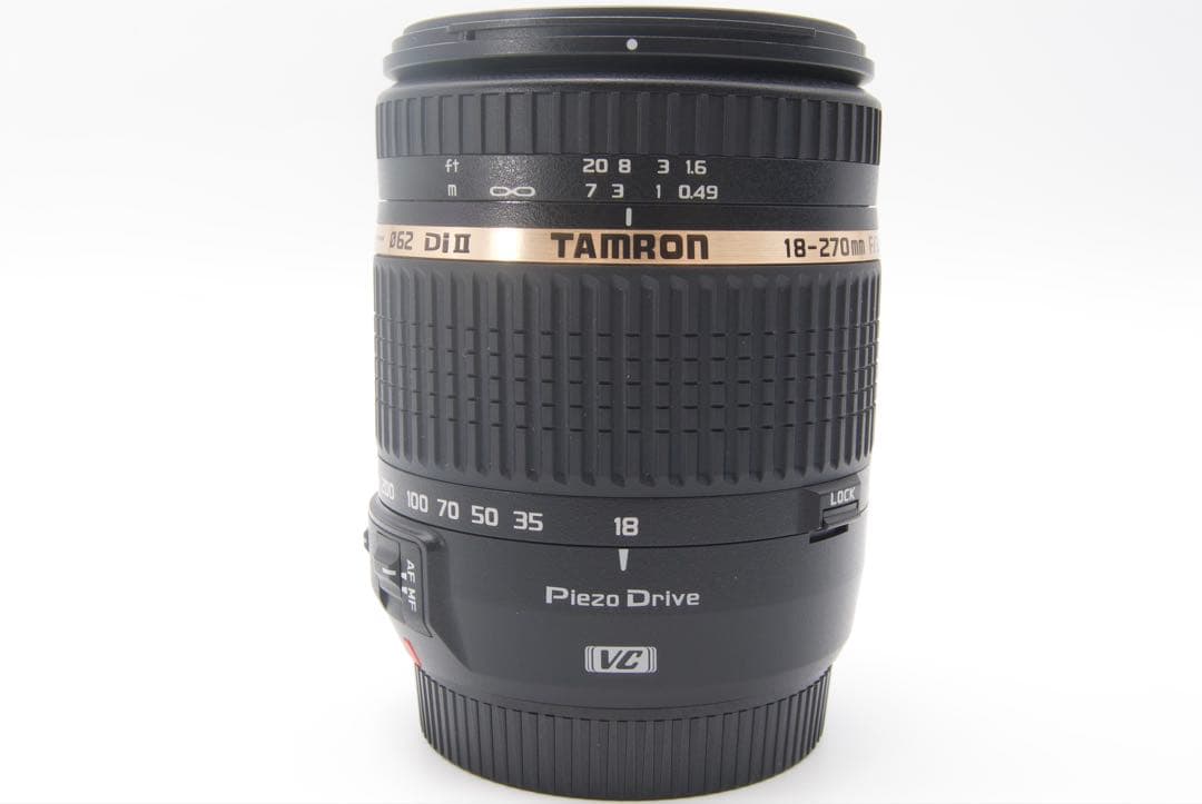 キャノンKiss X8i＋18-270mm 高倍率ズームキット　デジタル一眼レフ