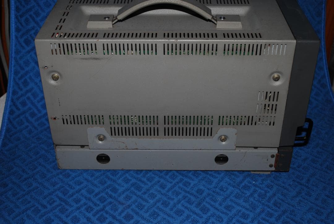 ソニー業務用カラーモニターPVM-6041Q中古ジャンク品の出品です。