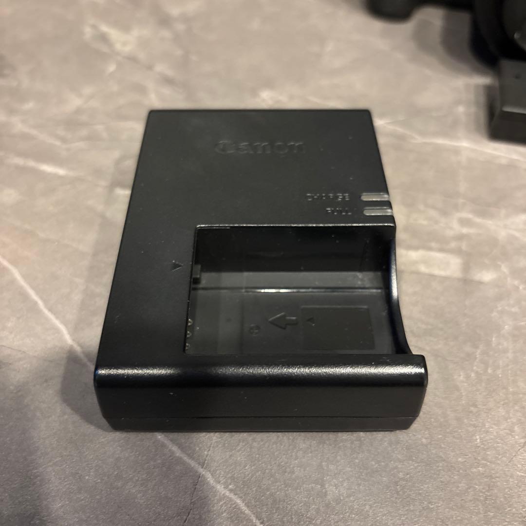 Canon EOS kiss x8i ズームレンズキット、単焦点レンズ