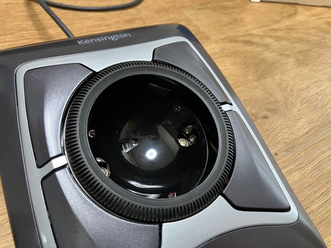 Kensington Expert Mouse（USB接続 トラックボール）