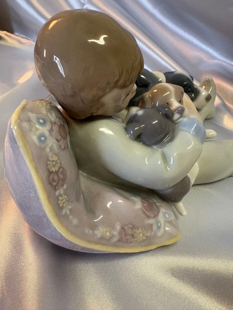 LADRO リヤドロ フィギュリン みんなおねんね