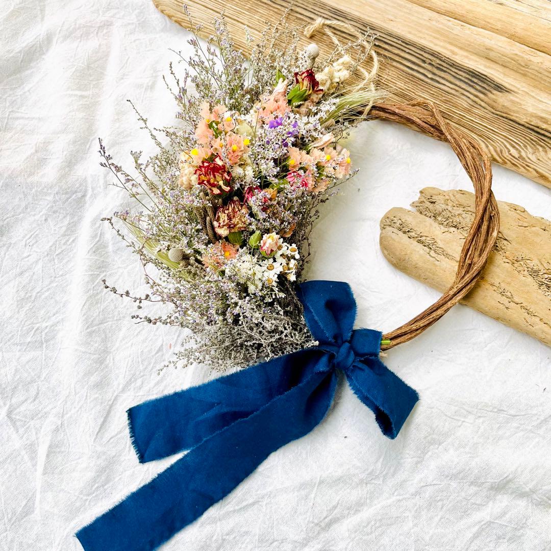 ドライフラワーリース　ドライフラワースワッグ　春リース　ラナンキュラス