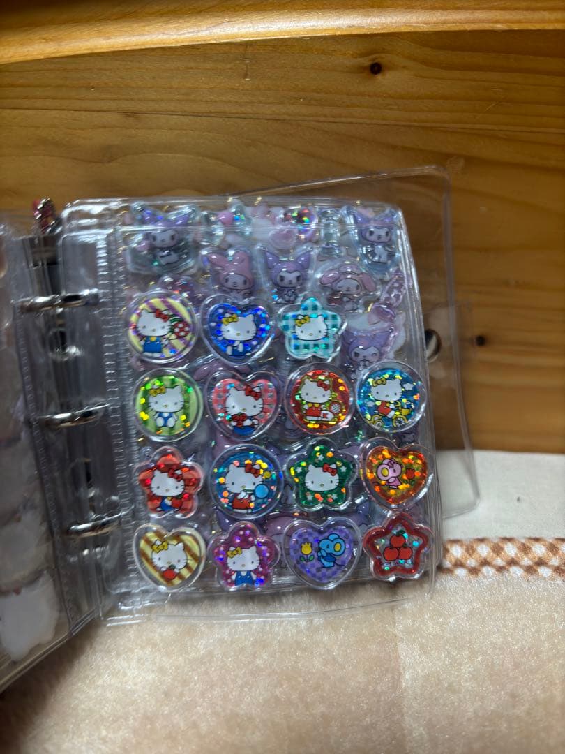 シール手帳完成版　キーホルダー付き　ボンボンドロップシール