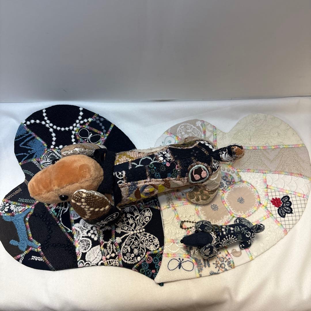 ハンドメイド ミナペルホネン ダックスちゃん ぬいぐるみ チャーム マット付き