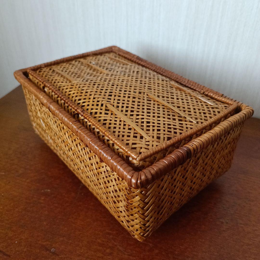 ヴィンテージ 竹細工 蓋付き竹籠 竹篭 昭和レトロ 古道具 蚤の市 小物入れ飴色