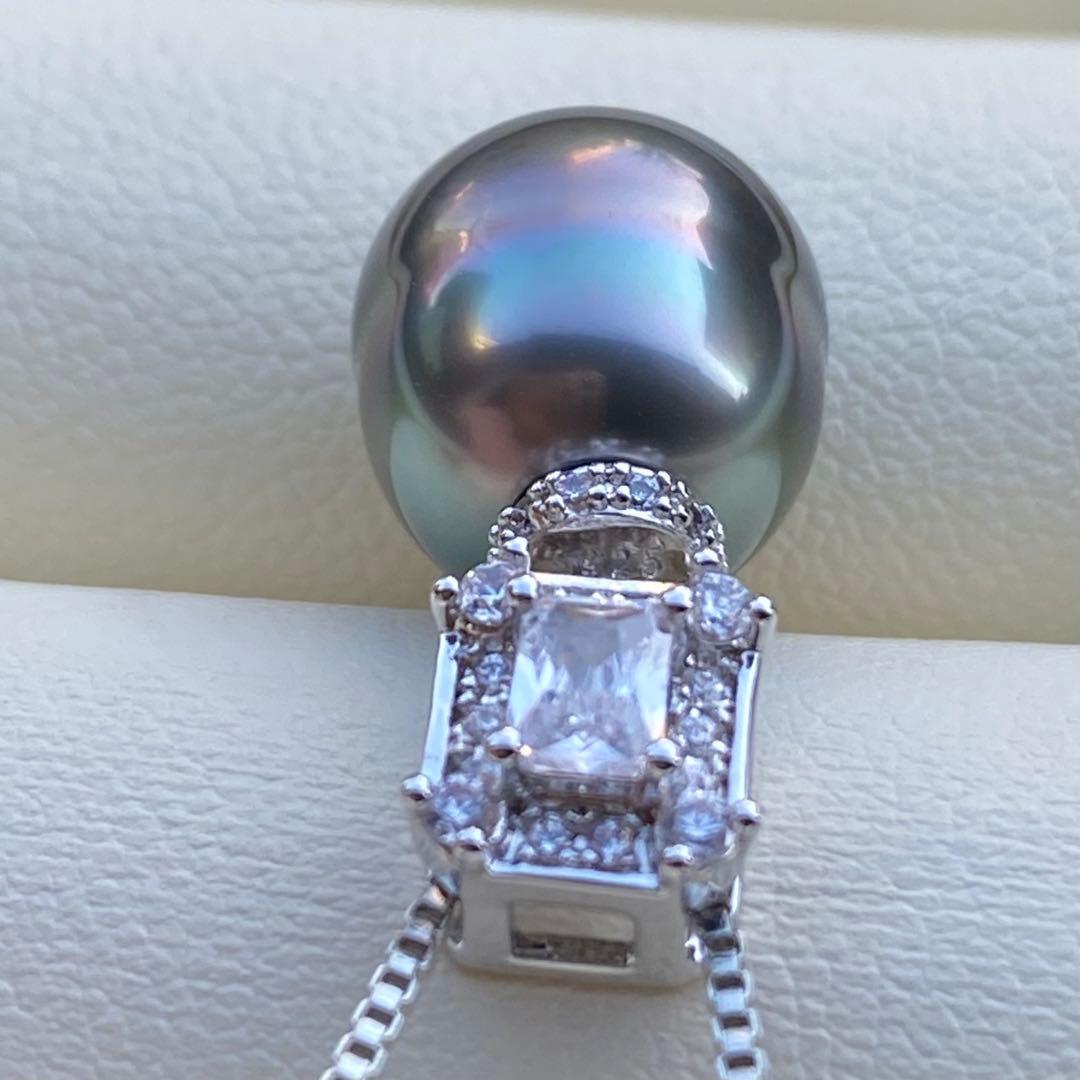 本真珠　南洋黒蝶真珠ネックレストップ11.2*10.7mmグリーン虹色PT926