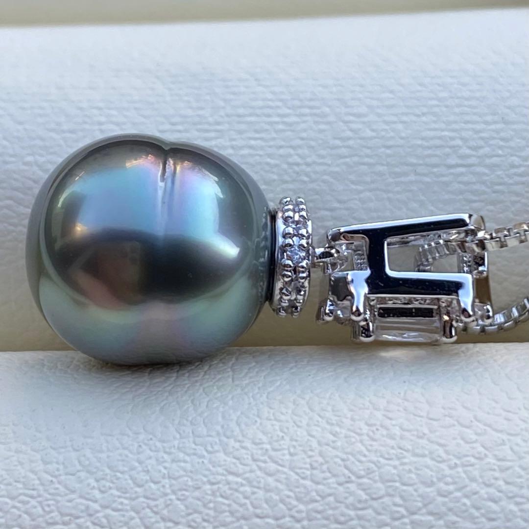 本真珠　南洋黒蝶真珠ネックレストップ11.2*10.7mmグリーン虹色PT926